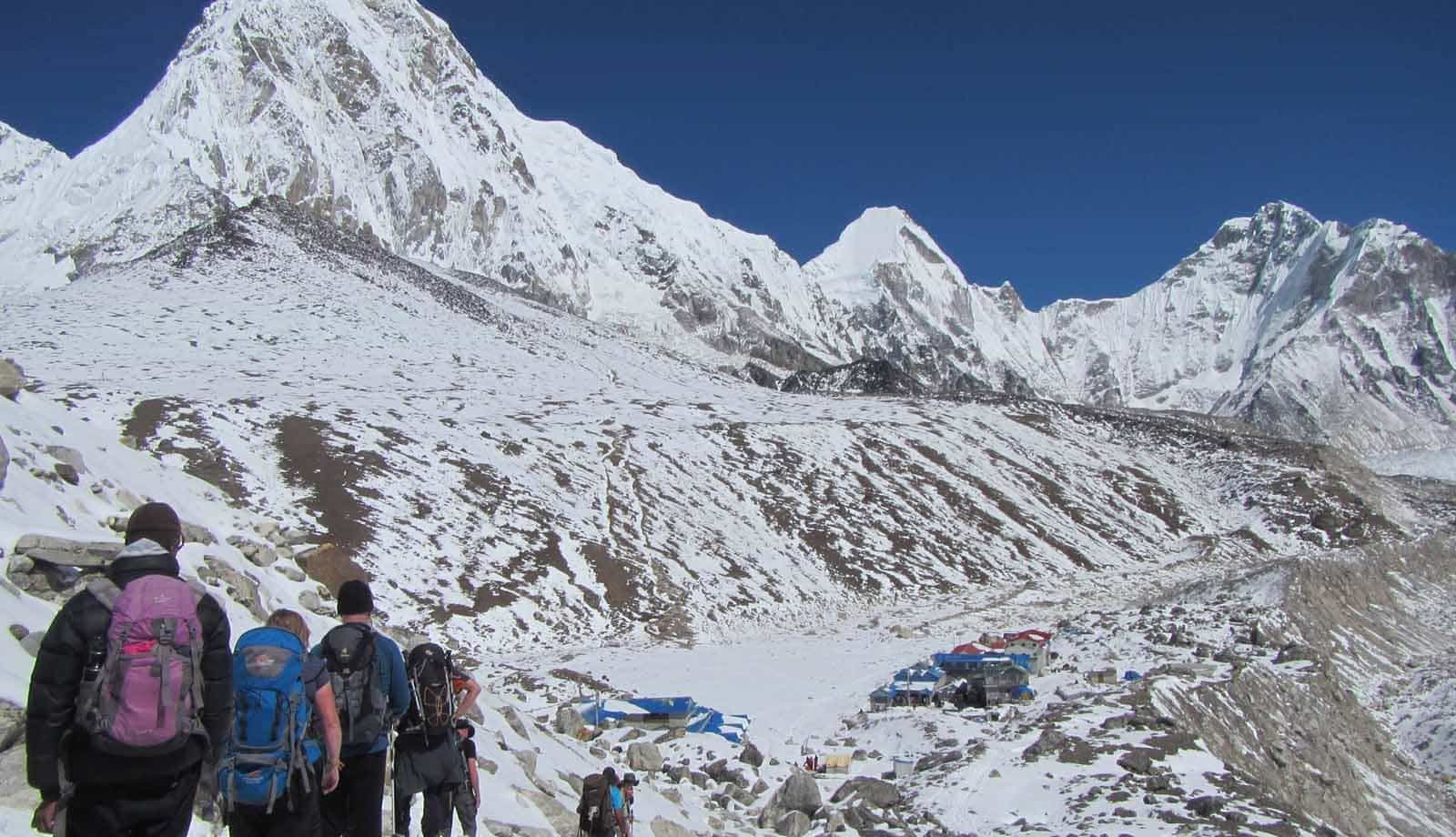 Mount Everest 15852216