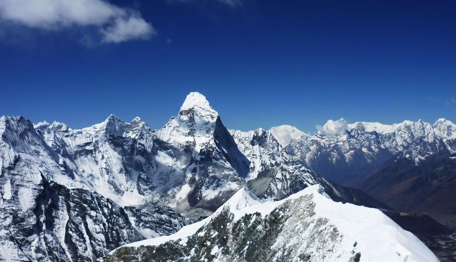 Island Peak bg