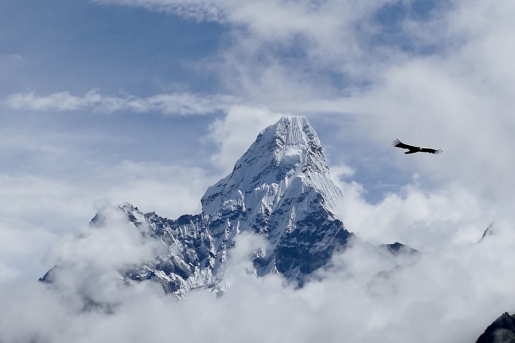 amadablam base camp bg
