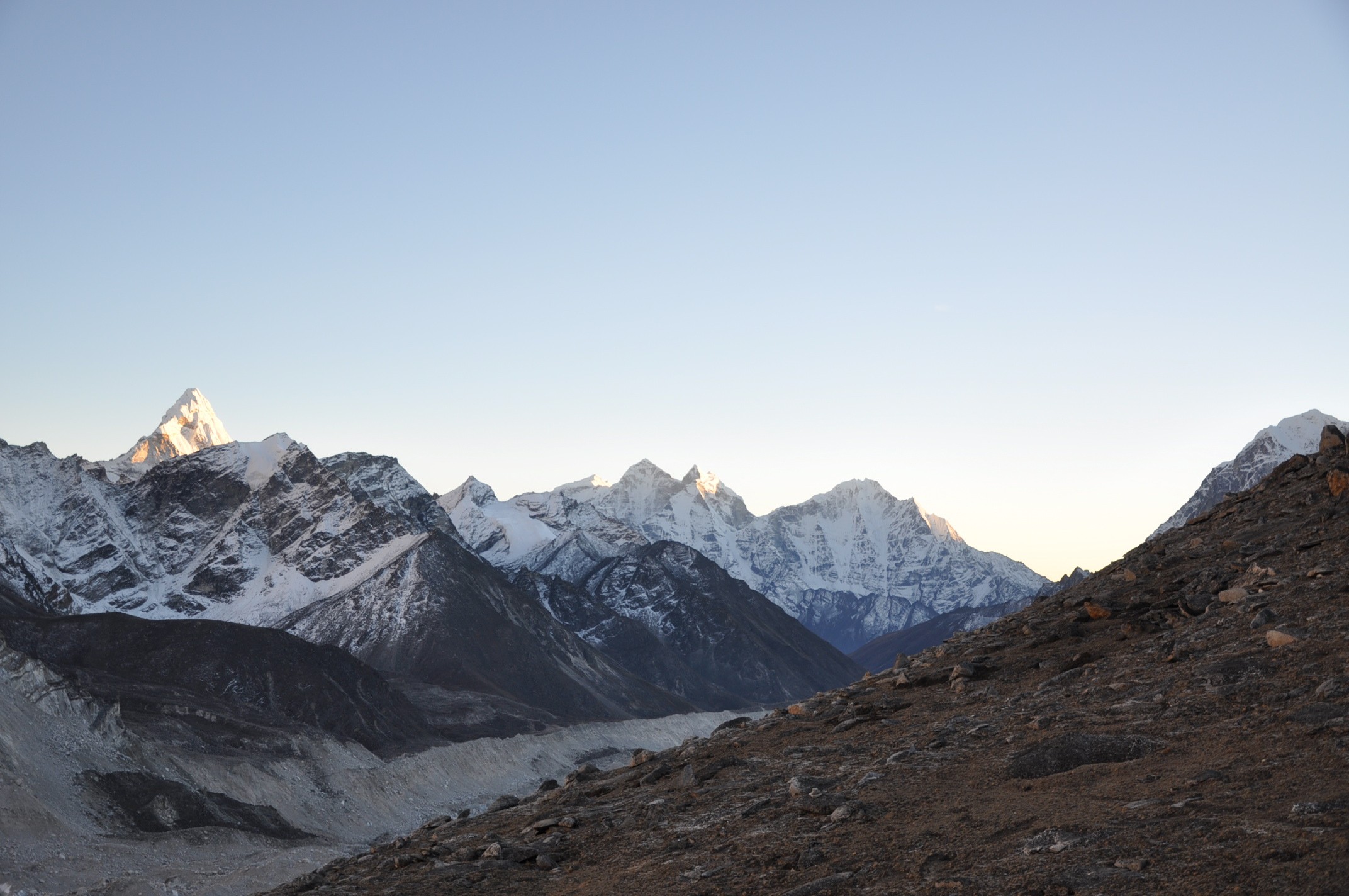 chola lobuche bg