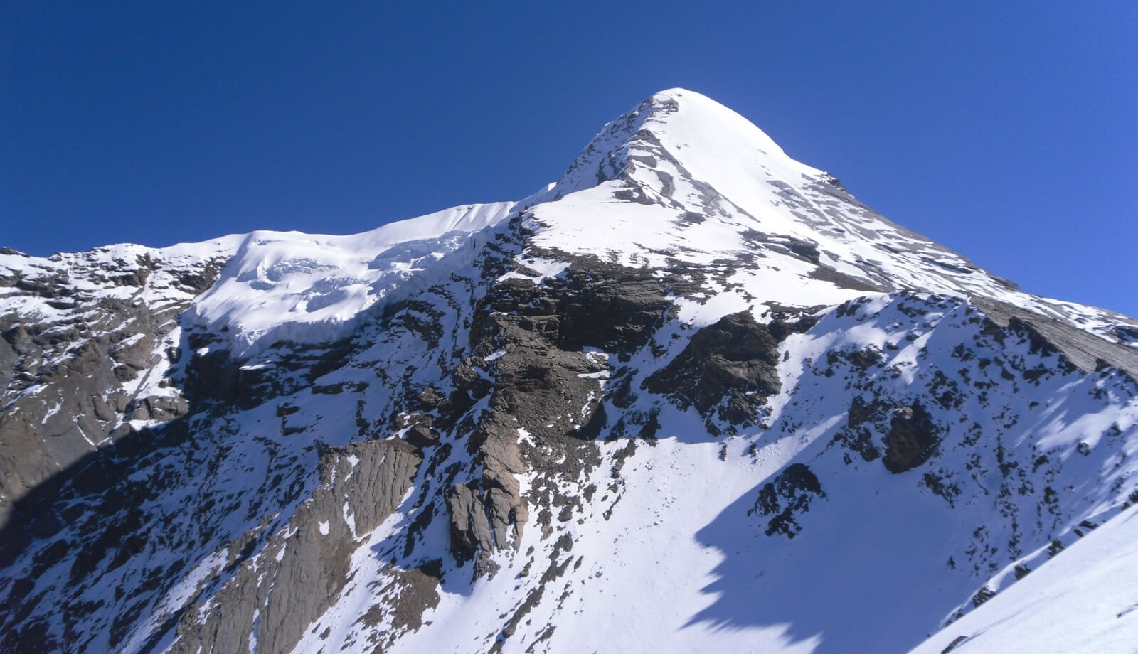 pisang peak banner