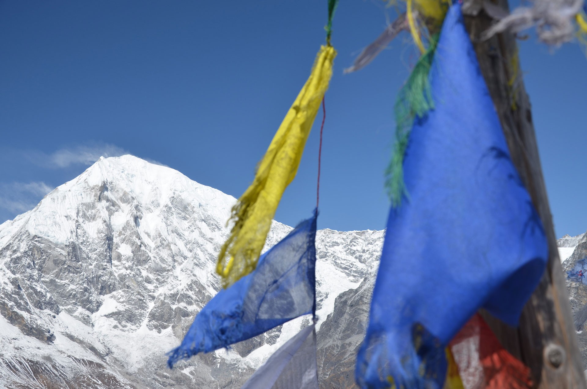 trek thulo syabru