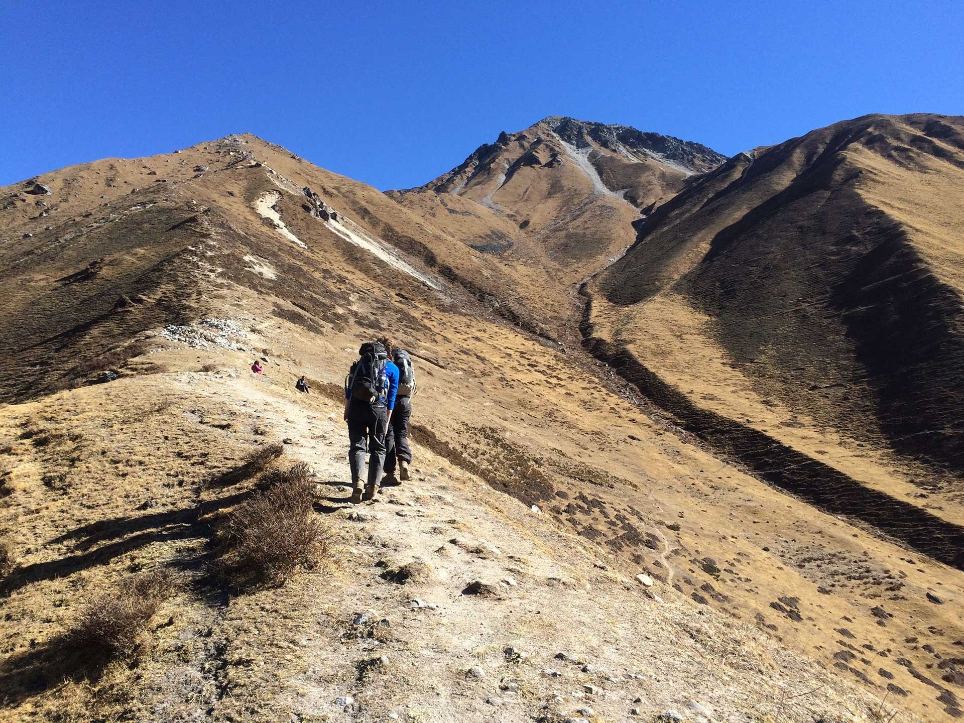 way to kyanjin gompa